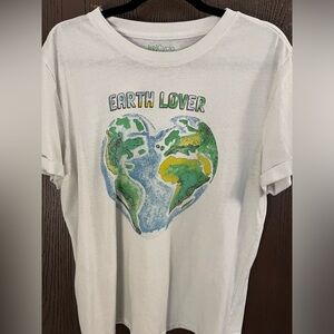 Earth lover tshirt